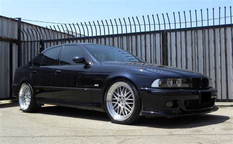 E39 M5 with 20x10 20x8.5 ESM-004 Wheels!