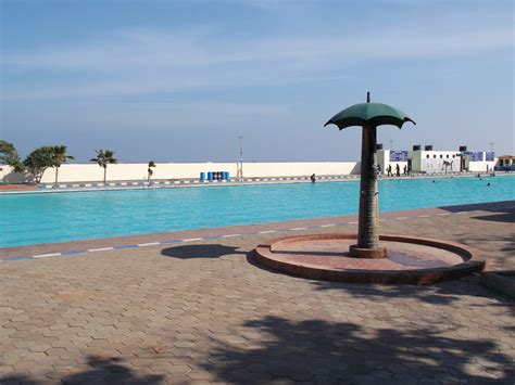 File:Marina Swimming Pool.jpg - Wikimedia Commons