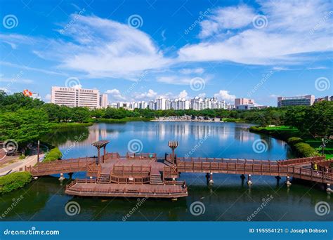 Overhead View of Ilsan Lake Park. Goyang, South Korea Editorial Photo ...