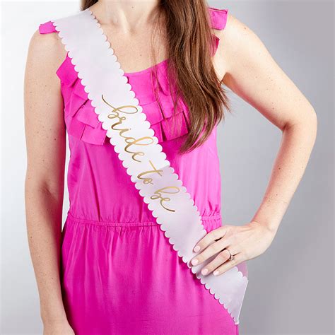 Bride To Be Sash - Embroidery Heaven