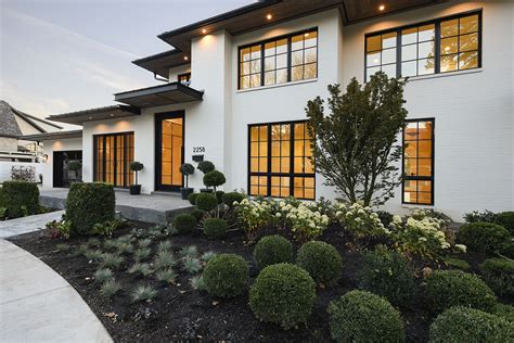 contrast modern exterior | White exterior houses, House paint exterior, Exterior design