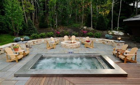 Hot Tub Outdoor Design | Backyard Design Ideas