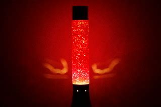 Red glitter lamp | No light in the room, just this lamp on (… | Flickr