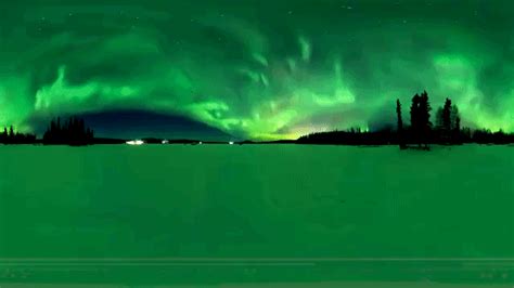 A Stunning 360° 8K Timelapse of the Northern Lights Dancing Under the Super Blue Blood Moon