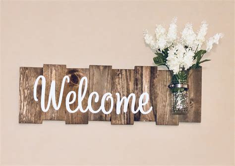 Rustic Welcome Sign with Mason Jar | Diy home decor projects, Mason jar ...