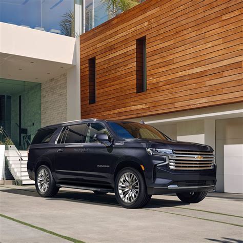 Large Family SUV | 2023 Chevrolet Suburban