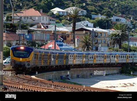 Cape town south africa metrorail hi-res stock photography and images ...