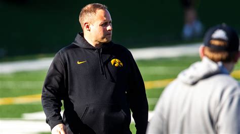 Iowa football: Seth Wallace talks LB depth, secondary youth, Epenesa