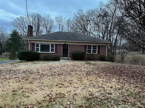 224 Virginia Ave, Appomattox, VA 24522 | Zillow