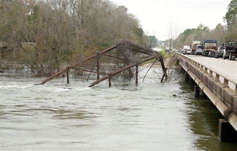 Conroe's 'Bonnie and Clyde' bridge collapses into San Jacinto River