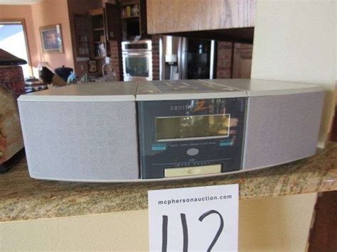 ZENITH RADIO / STEREO - McPherson Auction & Realty