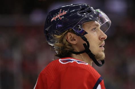 Washington Capitals Re-Up Carl Hagelin for 4 Years