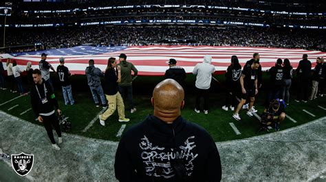 Pregame sights from Week 15 vs. Chargers