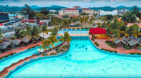 VIDEO: Moonbay Marina Waterpark Aerial View