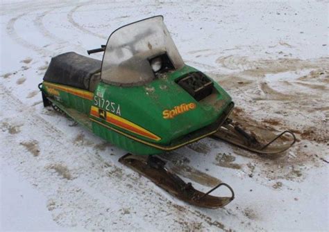 John Deere Snowmobile - Snowmobiles.org