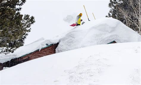 Mammoth Lakes' recent weather brings record snow to ski resort town ...