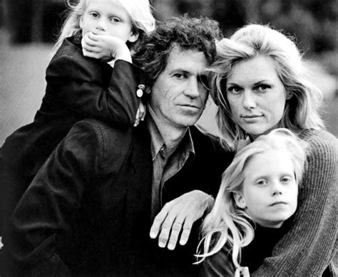 Keith Richards and Patti Hansen with their daughters Theodora and Alexandra. | Annie leibovitz ...