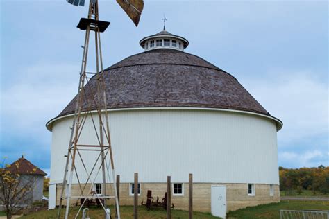 Fulton County Round Barns Preserve History