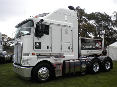 Kenworth K200 Big Cab | Kenworth's K200 big cab aerodyne on … | Flickr