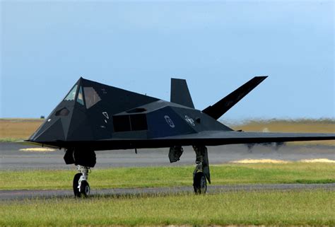 Stealth Aircraft Principles | What Makes Stealth Work - Information ...