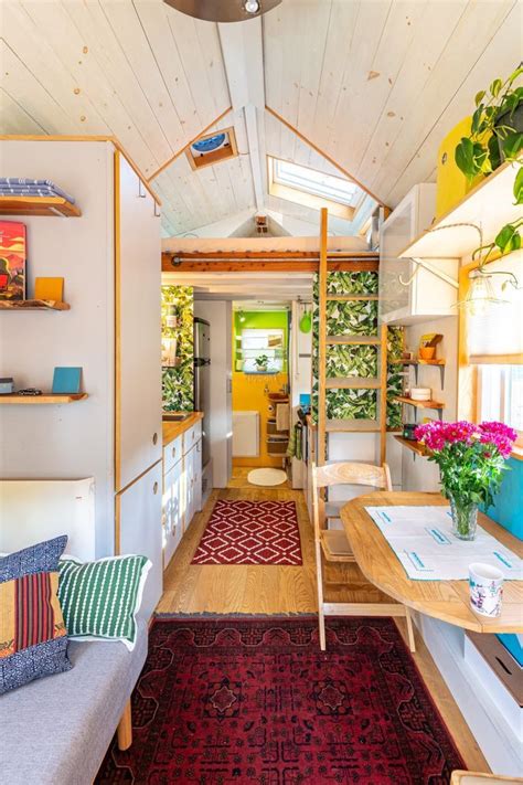 This Is Definitely the Cheeriest Tiny House of All Time | Tiny house interior, Tiny house decor ...