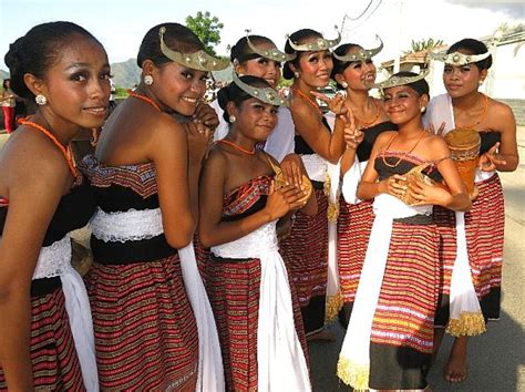 East Timor women in National dress. | East timor, Timor leste ...