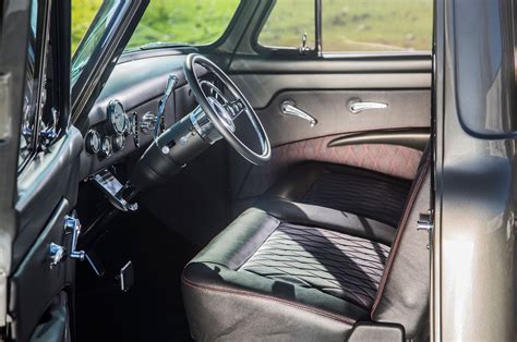 1956-ford-f-100-interior (1) – Autowise