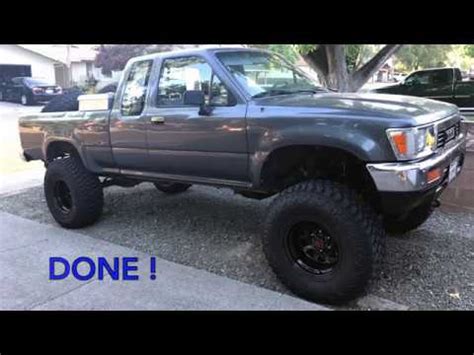 1990 Toyota Pickup 4" Liftkit Install - YouTube