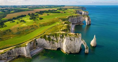 The Etretat Cliffs Are One of Most Beautiful Landscapes in France