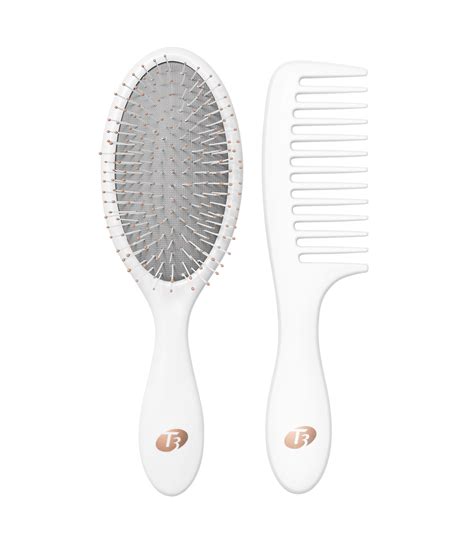 The Best Brushes for Fine Hair That Won't Leave It Flat | Who What Wear