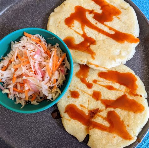 Jenny Bakes: Pupusas de Queso (Cheese Pupusas)