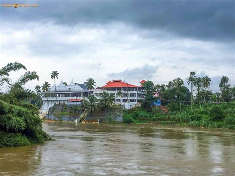 Piravom Flood View TrampTraveller