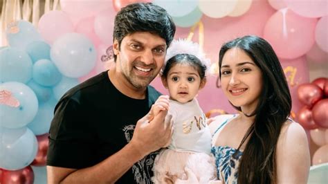 Sayyeshaa introduces her daughter Ariana on hubby Arya's birthday. See ...