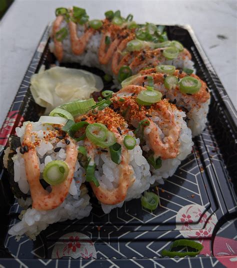 The Spicy Dynamite Roll - Tensuke Market [Columbus, OH] : r/spicy