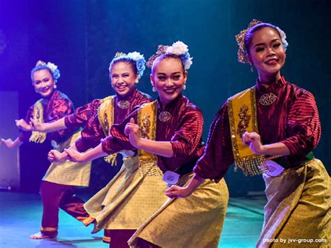 Traditional Dance in Malaysia, the Art of dance in Malaysia, Malaysian Dance Show