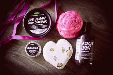 The Redolent Mermaid: Lush: Rosie Gift Box