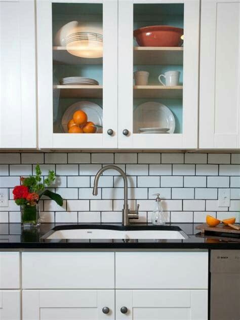 Pin by teresa on kitchen design | Subway tile backsplash kitchen, White subway tiles kitchen ...