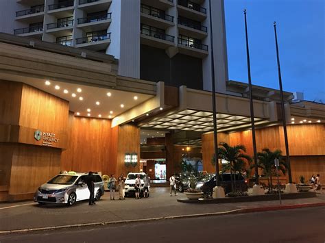 Review: Hyatt Regency Waikiki Beach - Live and Let's Fly