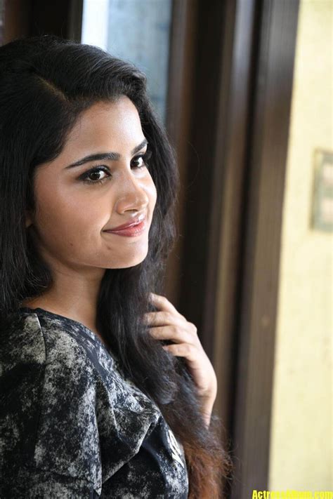 Anupama Parameswaran Photo Shoot Stills (7) - Actress Album