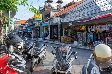 Getting Around Bali - Bali Car Rental, Motorcycle Rental, Buses and Taxis - Go Guides