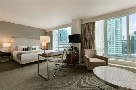 Coast Coal Harbour Vancouver Hotel by APA | Downtown Hotel