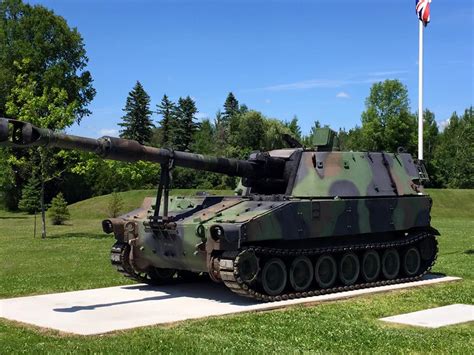 M109 Howitzer arrives in Veterans Memorial Park - My Kemptville Now