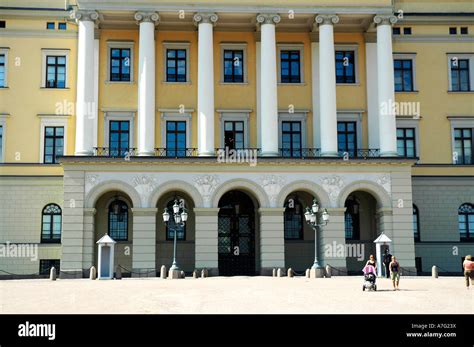 Royal Palace, Oslo Stock Photo - Alamy