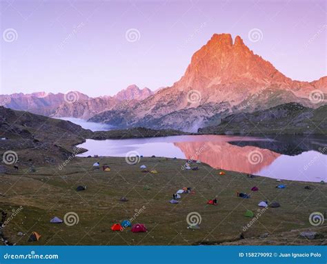 Lac Gentau And Midi D Ossau, Lacs D Ayous In The Pyrenees National Park ...