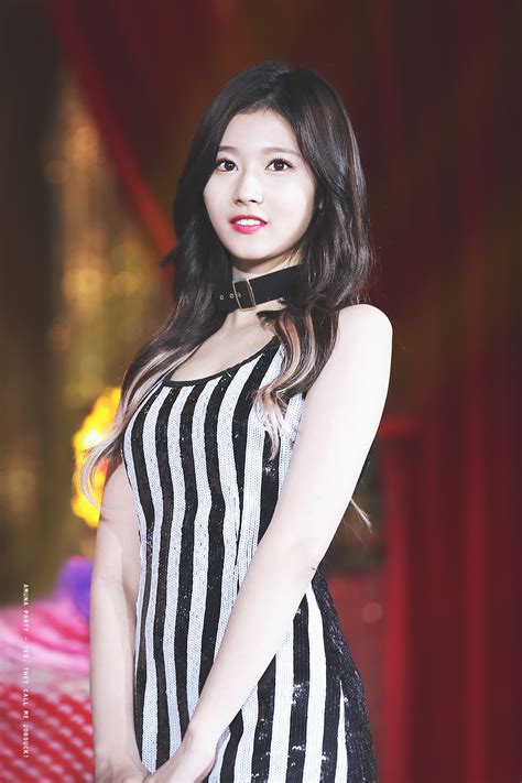 9 Photos of TWICE Sana's Stage Outfits That Are Drop-Dead Gorgeous ...