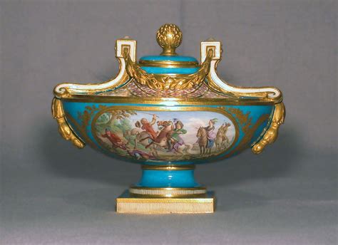 Sevres porcelain; c. 1750 Antique Porcelain, China Porcelain, Antique Vases, Carriage Clocks ...