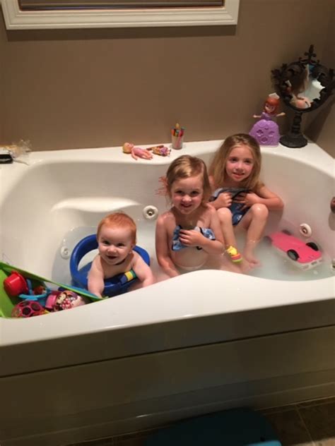 BABY THOMPSON TWO!: BATH TIME COUSINS!