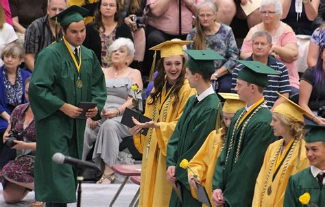 SLIDESHOW: Wawasee High School graduation | Multimedia | goshennews.com