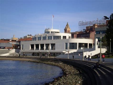 San Francisco Maritime Museum | Maritime museum, California ...