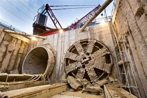 Crossrail Completes Tunnels in Docklands, Southeast London